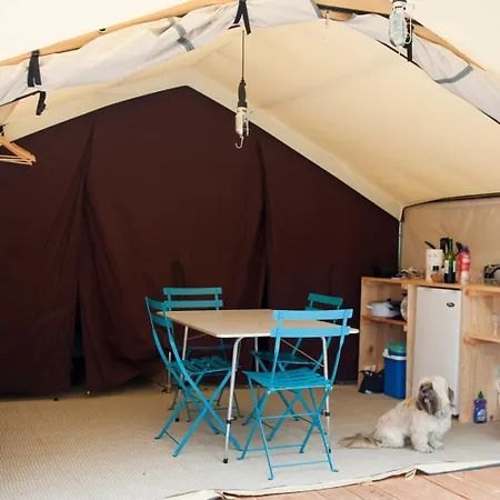 Camping Huttopia 3*