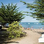 Huttopia Campsite