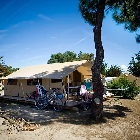 Campsite Huttopia 3*