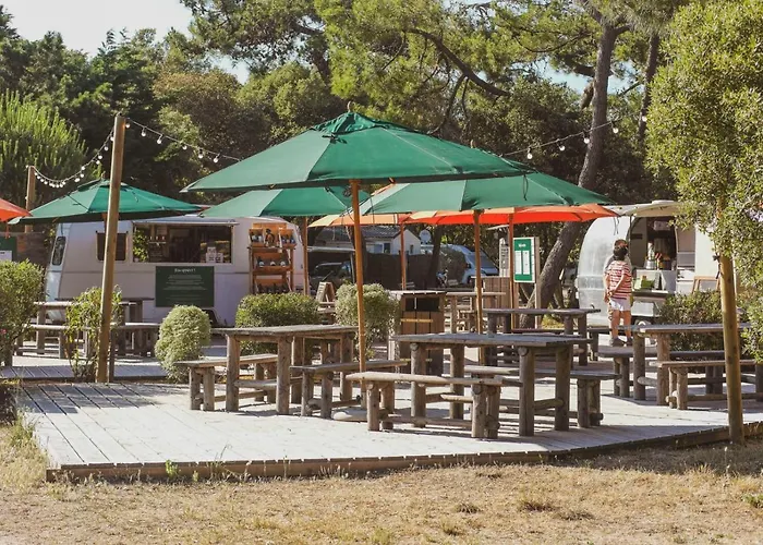 Huttopia 캠프장 3*