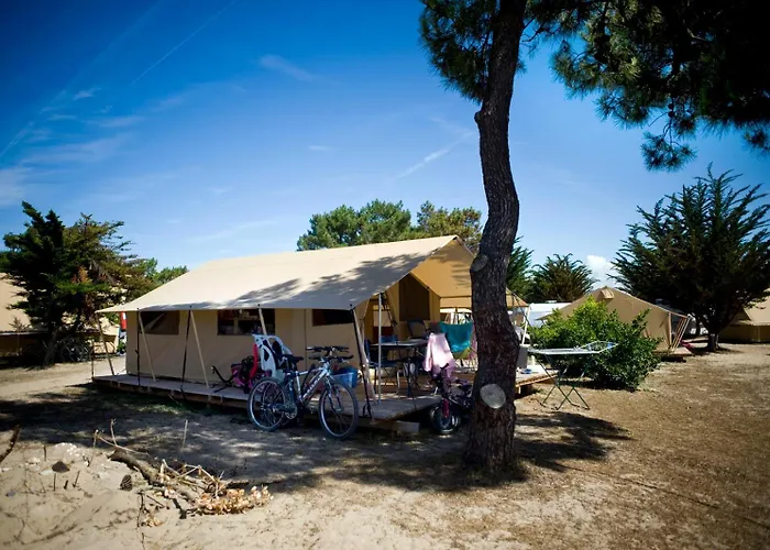 캠프장 Huttopia 3*