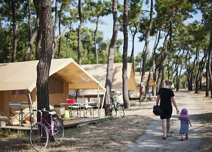 캠프장 Huttopia 누아르무티에 앙 릴